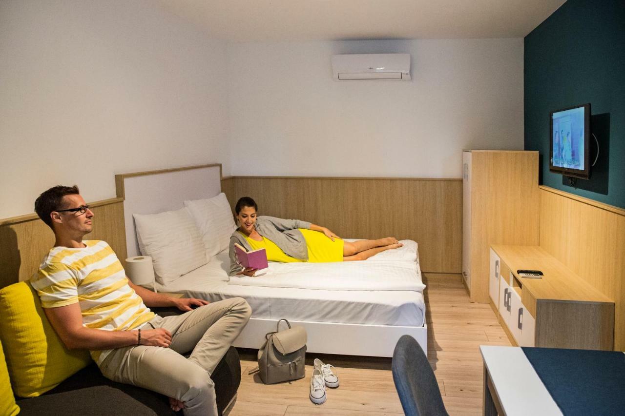 Tiszakécske Barack Thermal & Natura Apartments מראה חיצוני תמונה