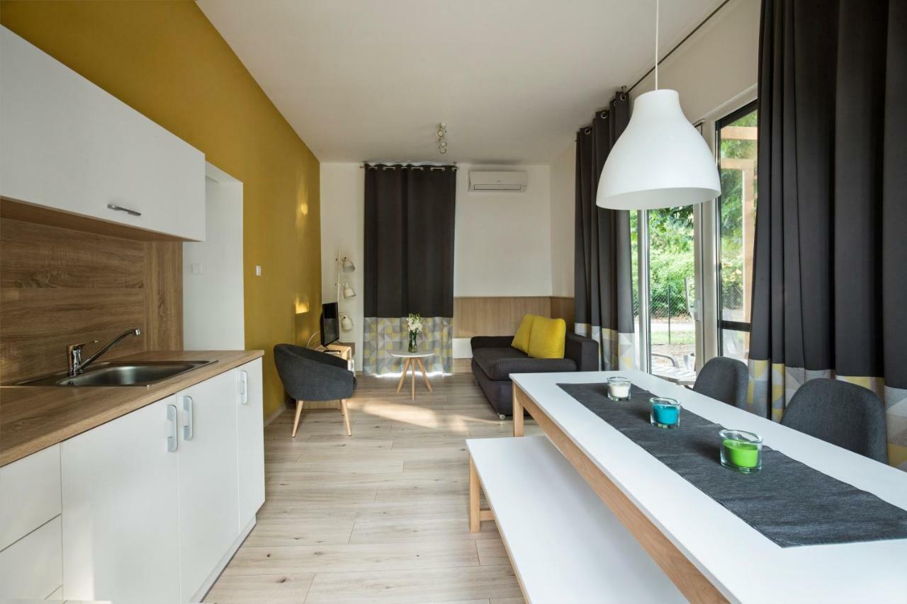 Tiszakécske Barack Thermal & Natura Apartments מראה חיצוני תמונה